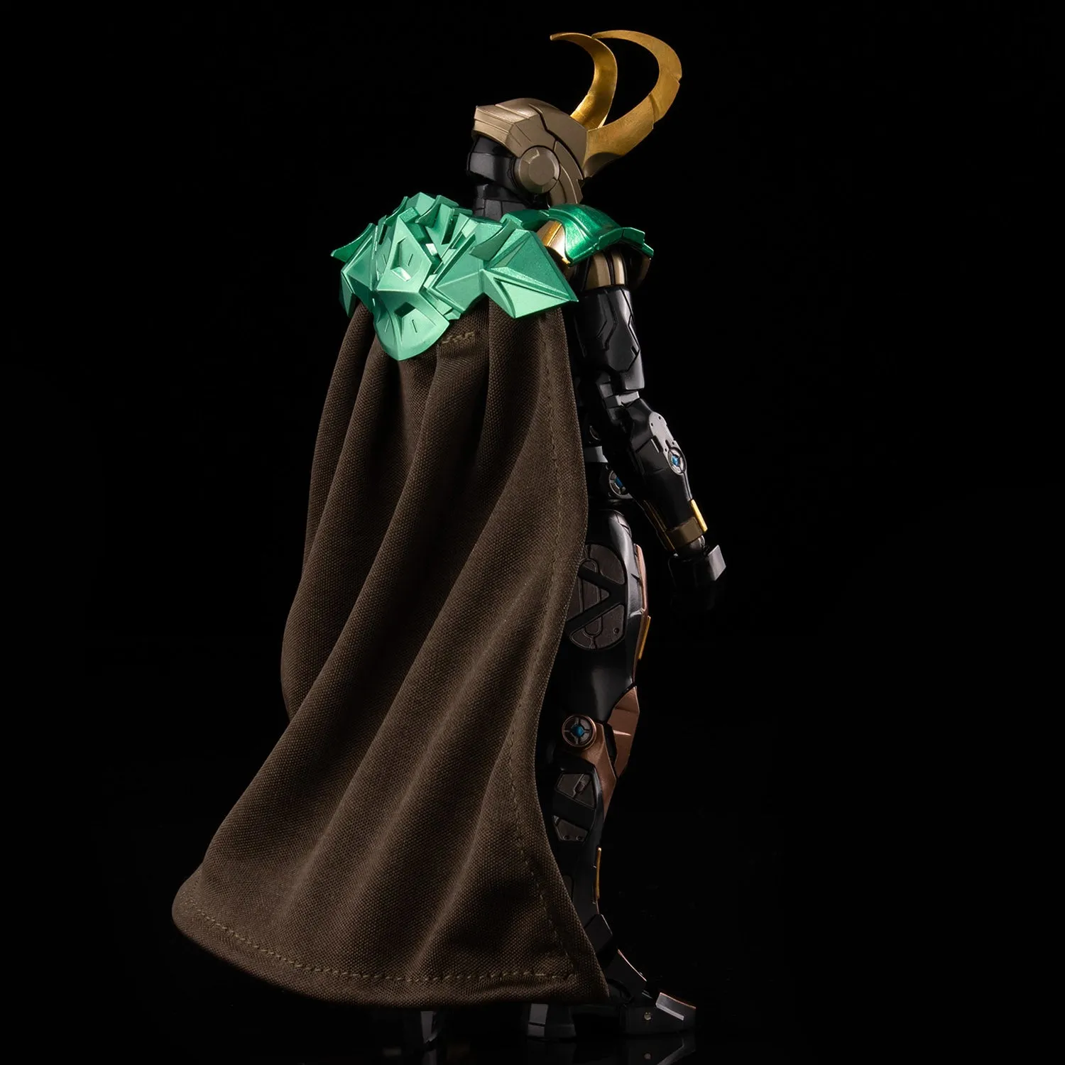Museum Gift PVC Model Loki "Marvel" Fighting Armor