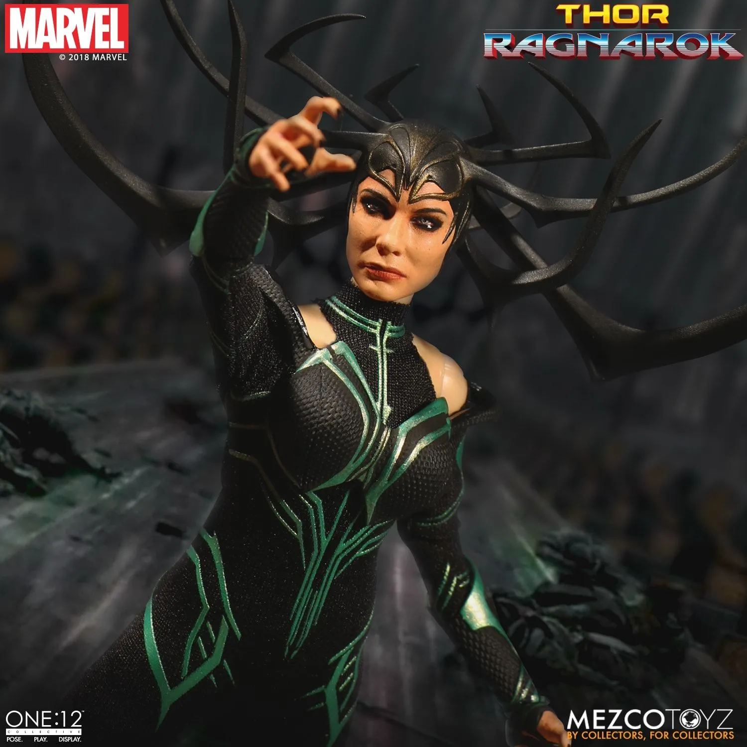 Mezco One:12 Thor Ragnarok Hela Superhero Replica