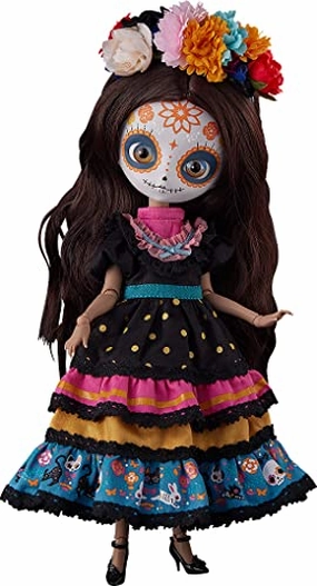 Harmonia bloom Seasonal Doll Gabriela Narrative Display Streaming Decor
