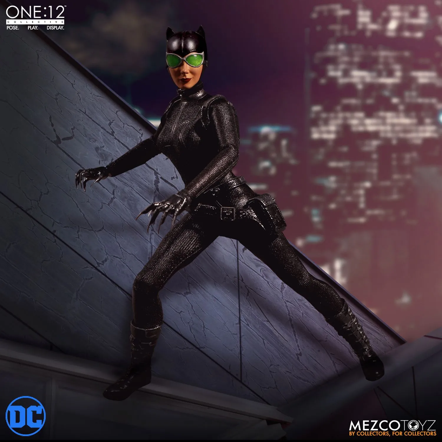 Mezco One:12 Catwoman Posable Doll Professional Grade