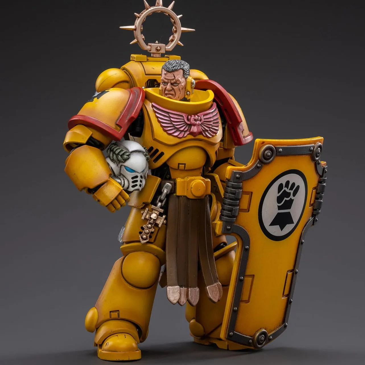 WARHAMMER 40K Imperial Fists Veteran Brother Thracius Articulated Toy